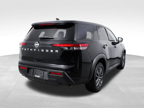 Used 2022 Nissan Pathfinder S FWD image 9
