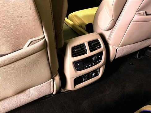 Used 2020 Honda Pilot Elite image 10