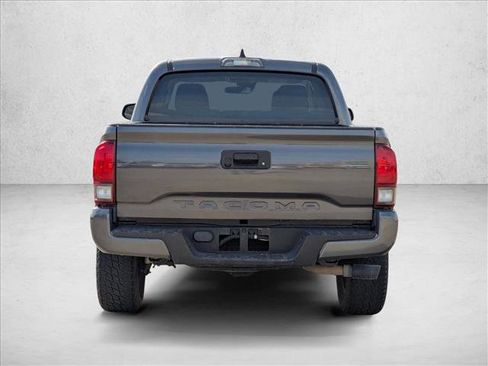 Used 2021 Toyota Tacoma SR w/ SR Convenience Package image 6