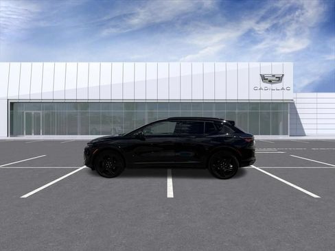 Used 2024 Chevrolet Equinox EV RS FWD image 5