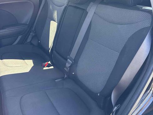 Used 2018 Kia Soul + FWD image 11