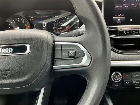 Used 2024 Jeep Compass Latitude AWD/4WD image 12