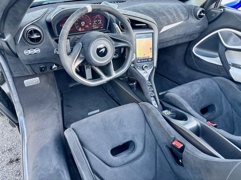 Used 2022 McLaren 765LT image 32