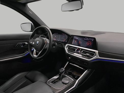 Used 2019 BMW 330i xDrive Sedan w/ Premium Package AWD/4WD image 17