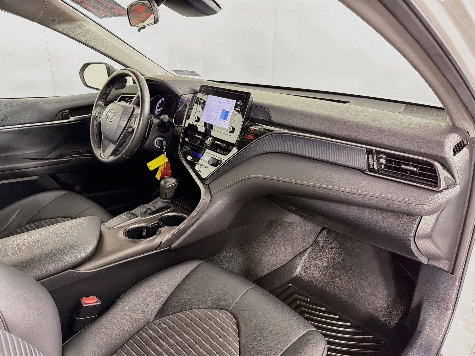 Used 2023 Toyota Camry SE FWD image 30