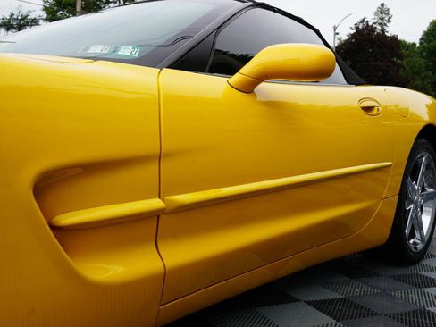 Used 2000 Chevrolet Corvette Convertible w/ Memory Pkg RWD image 45