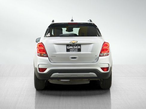 Used 2020 Chevrolet Trax LT w/ LT Convenience Package FWD image 4