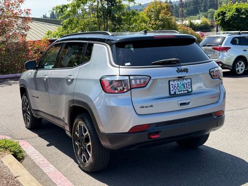 Used 2020 Jeep Compass Trailhawk AWD/4WD image 5