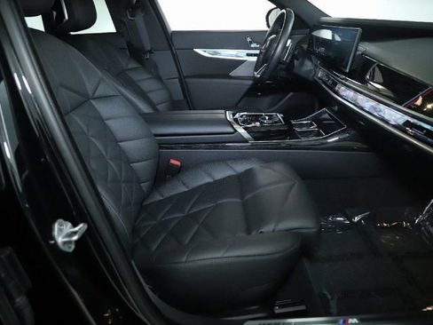 Used 2025 BMW 740i xDrive image 29
