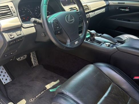 Used 2014 Lexus LS 460 AWD w/ F Sport Package image 20