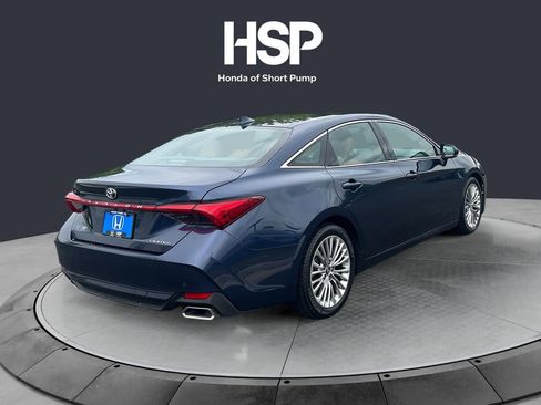 Used 2020 Toyota Avalon Limited w/ Advanced Safety Package FWD image 5