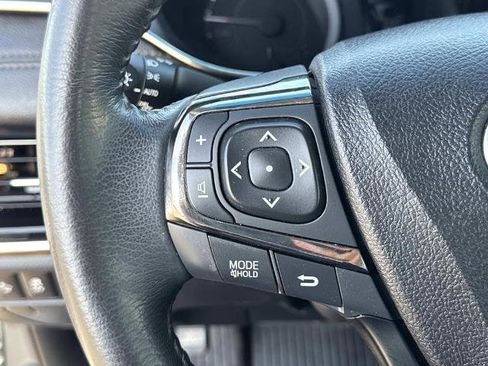 Used 2018 Toyota Avalon XLE Plus w/ Carpet Mat Package image 10