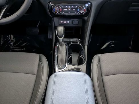 Used 2022 Buick Encore GX Select w/ Sport Touring Package image 22