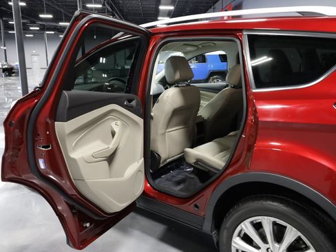 Used 2017 Ford Escape Titanium FWD image 18