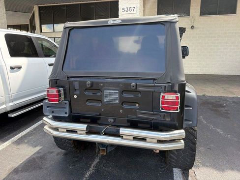 Used 2006 Jeep Wrangler Rubicon AWD/4WD image 4