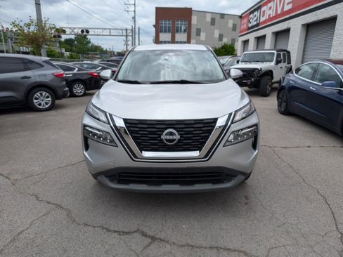 Used 2022 Nissan Rogue SV FWD image 4