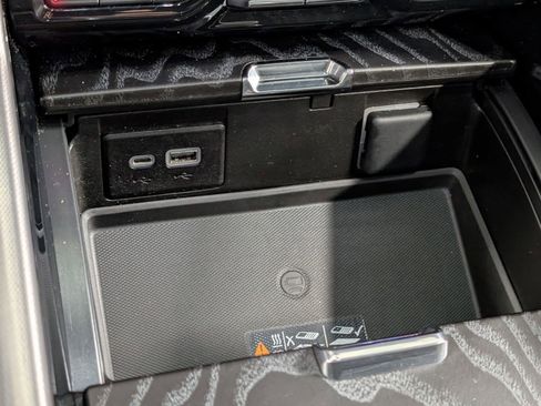 Used 2023 GMC Yukon Denali image 26