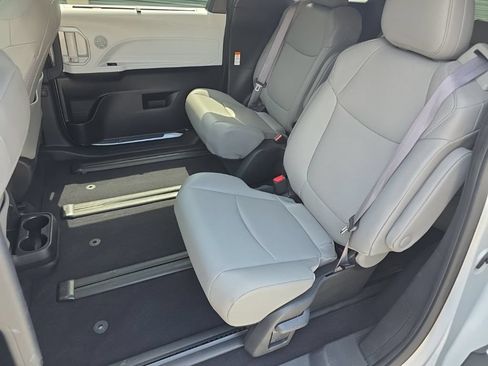 Certified 2025 Toyota Sienna XLE AWD/4WD image 12