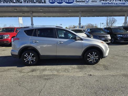 Used 2016 Toyota RAV4 LE image 9