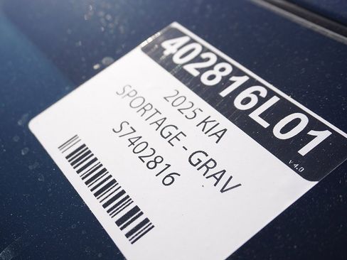 Used 2025 Kia Sportage LX image 46