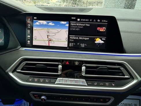 Used 2023 BMW X5 xDrive40i w/ Premium Package AWD/4WD image 16