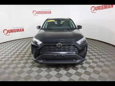 Used 2025 Toyota RAV4 XLE image 16