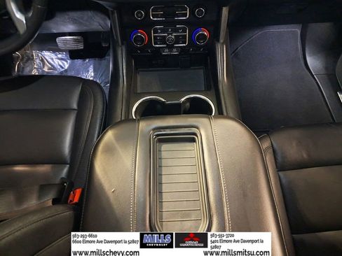 Used 2023 Chevrolet Suburban Z71 image 19