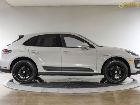 Used 2023 Porsche Macan Turbo image 8