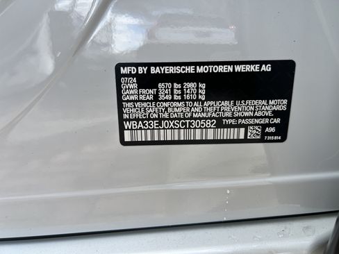 Used 2025 BMW 760i xDrive w/ Executive Package AWD/4WD image 35