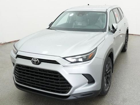 New 2026 Toyota Grand Highlander XLE image 3