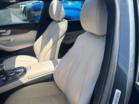 Used 2017 Mercedes-Benz E 300 4MATIC image 9