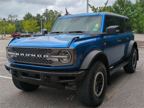 Used 2023 Ford Bronco Badlands image 8