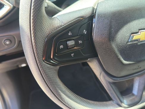 Used 2023 Chevrolet TrailBlazer LT w/ Convenience Package AWD/4WD image 3