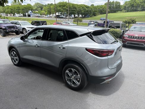 Used 2025 Chevrolet Blazer LT AWD/4WD image 6