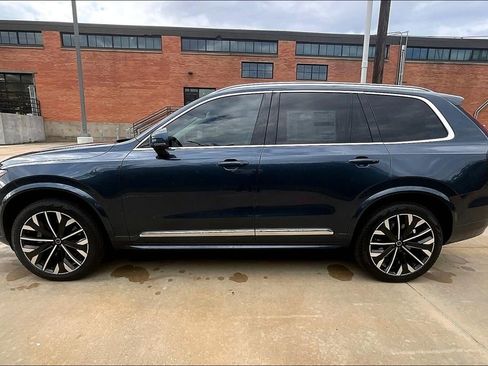 New 2026 Volvo XC90 B6 Ultra w/ Protection Package AWD/4WD image 21