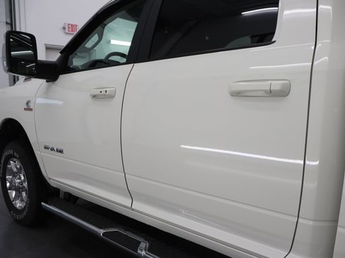 Used 2024 RAM 2500 Laramie AWD/4WD image 33