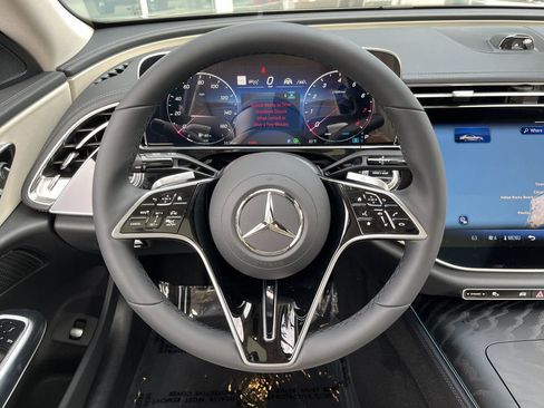 New 2026 Mercedes-Benz E 350 4MATIC Sedan image 19
