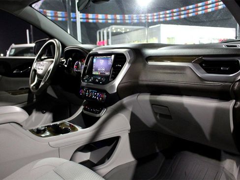 Used 2023 GMC Acadia SLE w/ Driver Convenience Package image 20