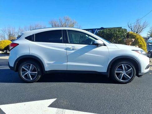 Used 2022 Honda HR-V EX image 2