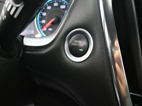 Used 2023 Chevrolet Traverse LT AWD/4WD image 18