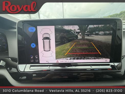 Certified 2026 Volkswagen Atlas Peak Edition AWD/4WD image 15