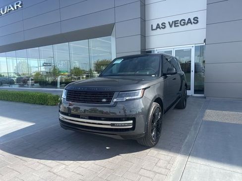 Used 2024 Land Rover Range Rover Long Wheelbase SE image 1