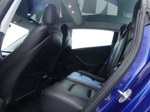 Used 2018 Tesla Model 3 Long Range image 22