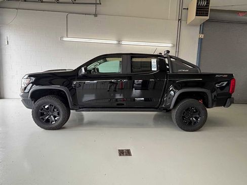 Used 2018 Chevrolet Colorado ZR2 w/ ZR2 Midnight Special Edition AWD/4WD image 1