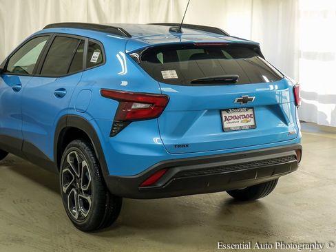 New 2026 Chevrolet Trax RS w/ Driver Confidence Package image 7