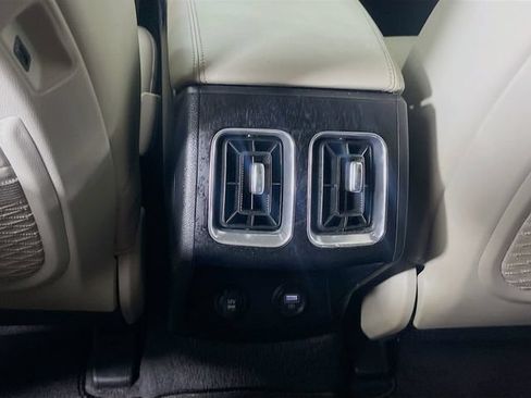 Used 2022 Kia Sorento S w/ Panoramic Sunroof Package AWD/4WD image 27