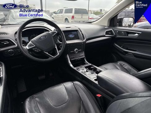 Used 2019 Ford Edge Titanium w/ Equipment Group 301A AWD/4WD image 19