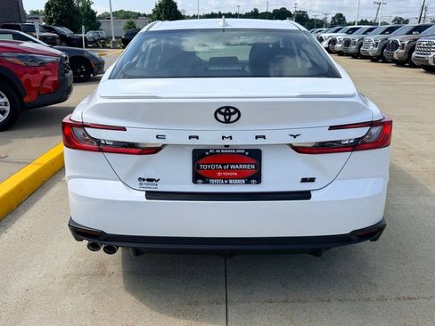 Used 2026 Toyota Camry SE FWD image 6