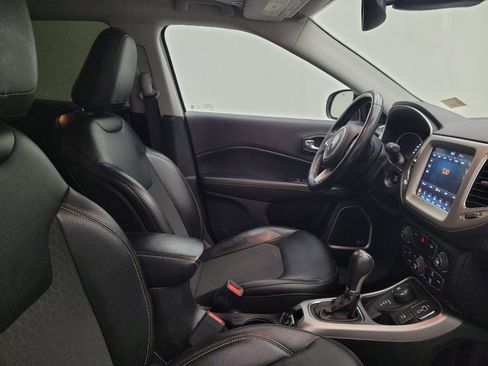 Used 2019 Jeep Compass Latitude w/ Popular Equipment Group AWD/4WD image 21