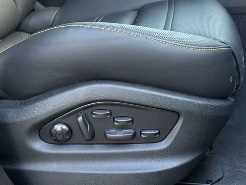 Used 2025 Porsche Cayenne GTS image 29